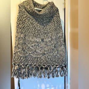 excellent condition turtle neck poncho